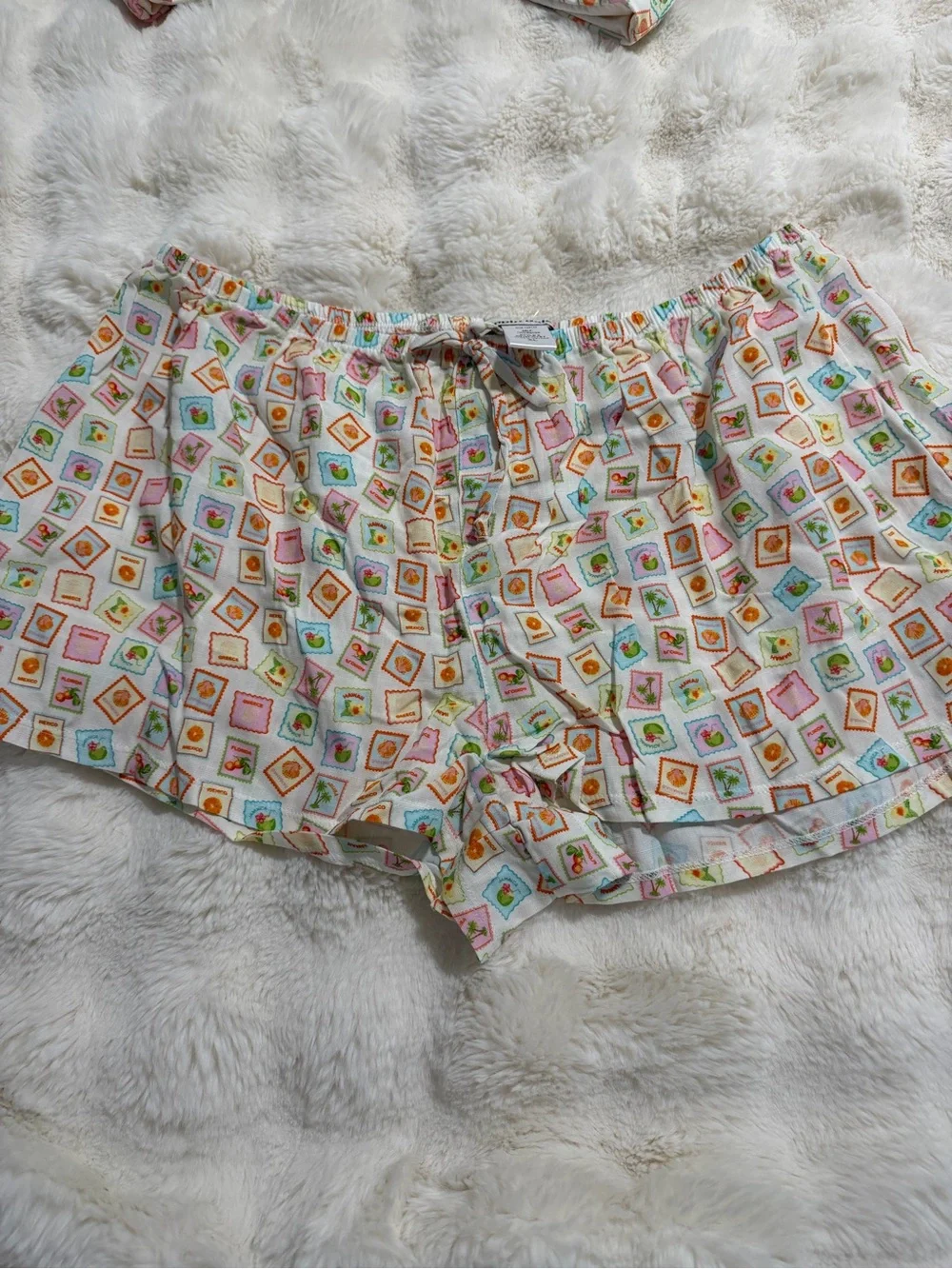 Dippin’ Daisy’s Bikini Set with matching shorts. NWT